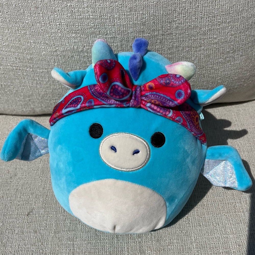 Blue dragon squishmellow with bandana